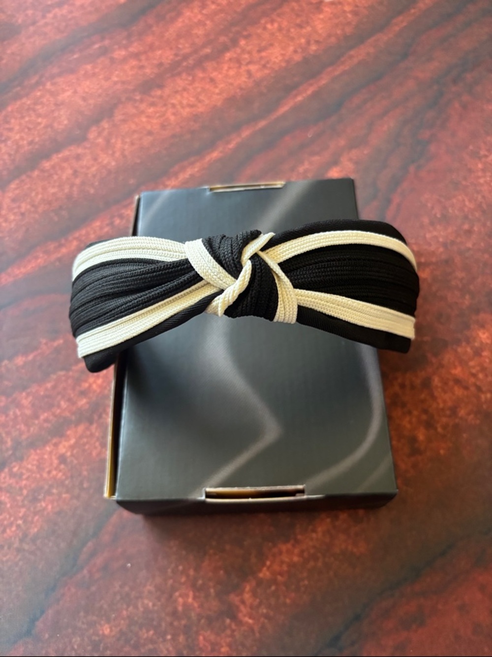 Black and Cream Knotted Elastic Headband